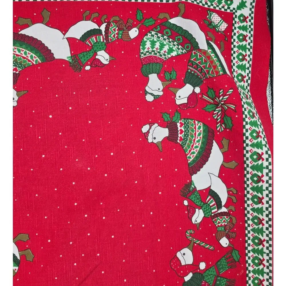 Vintage Sunweave Holiday Goose Tablecloth Red Green Farmhouse‎